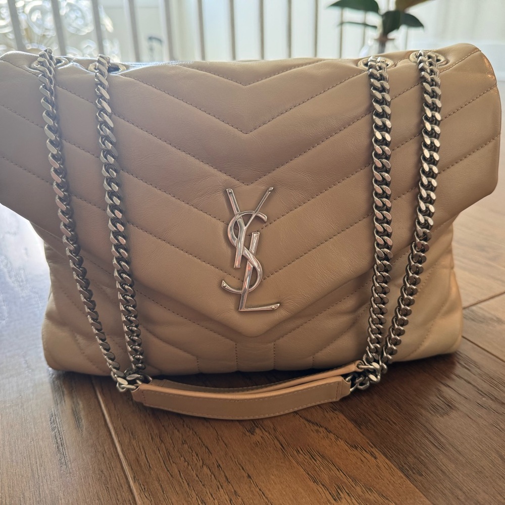 YSL large nude bag (worn 4-5 times) in excellent condition!
